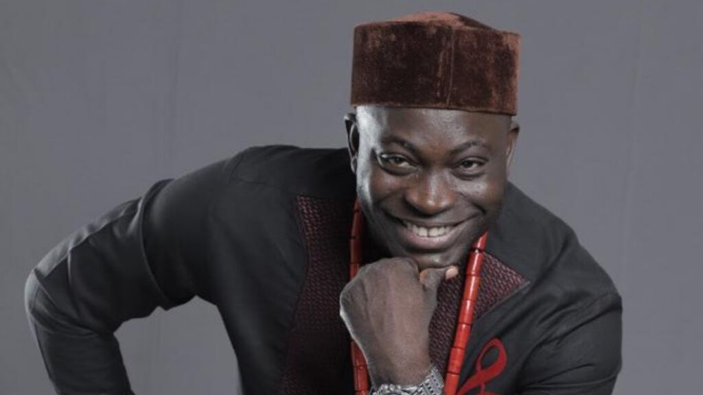 La cellule de communication de l’artiste King Papavi Mensah informe le public ainsi que les internautes de la libération de deux jeunes compatriotes connus sous les pseudonymes Achikan Goro et Shadow Smart.