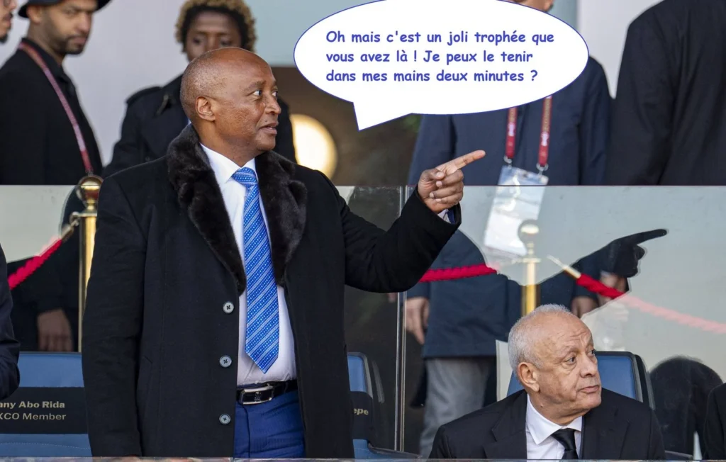 Le président de la Confédération africaine de football (CAF), Patrice Motsepe, est actuellement en visite officielle à Dakar, au Sénégal, ce mercredi 8 avril 2026, dans un contexte marqué par des tensions autour de la finale controversée de la Coupe d’Afrique des Nations (CAN) 2025.
