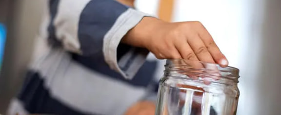 Les erreurs qui empêchent beaucoup de jeunes d’économiser leur argent
