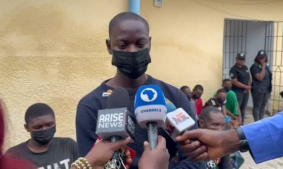Après avoir vendu son rein, un jeune homme découvre une terrible trahison