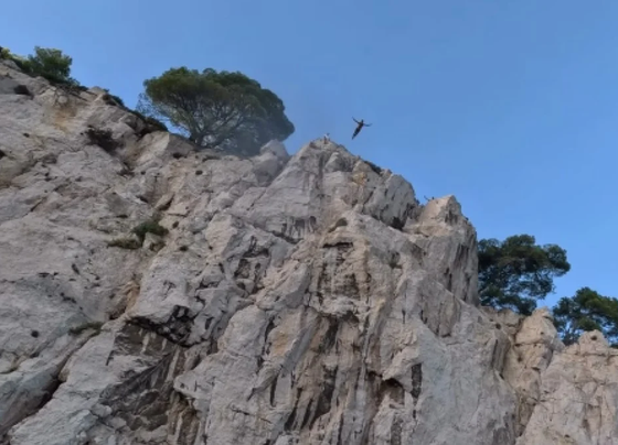 Un homme de 55 ans se jette de 42 mètres pour battre un record