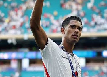 Angleterre : Jude Bellingham sacré meilleur joueur de la saison 2025-2026