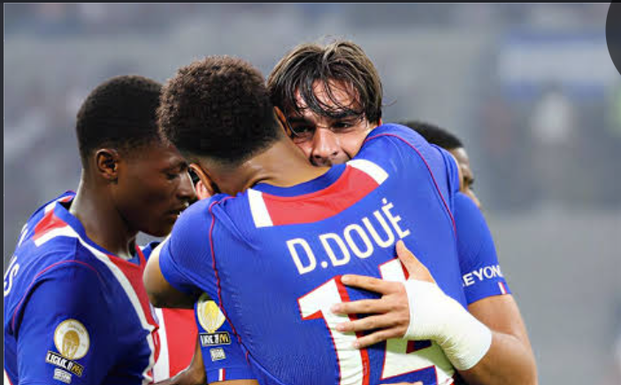 Ligue des Champions : le PSG fait tomber le Barça dans un match complètement fou (4-2)